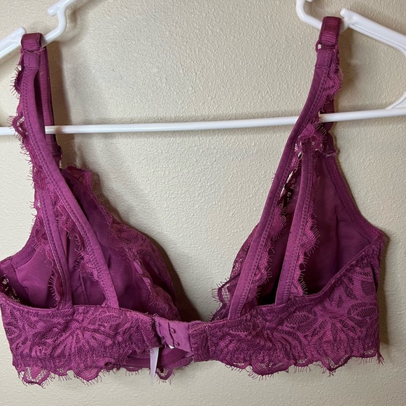 PINK Victoria’s Secret Bra - Picture 3 of 4